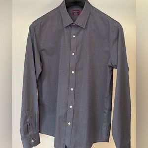 Navy blue UNTUCKit button up